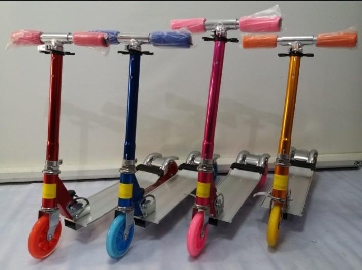 TRI WHEEL KICK SCOOTER​​​​​​​ (Category: Car Seats) located in Manila. Submitted by aaronmerchandise (Listing ID 1011619658, Image 1). Description: 5 inch wheels , 150 lbs capacity ​Colors : Red , Pink , Blue , Gold TRI WHEEL KICK SCOOTER​​​​​​​ ​Price : P 1750 You can call us at 09177079265 or 09228146632 or you can visit our website www.toysmanila.com.