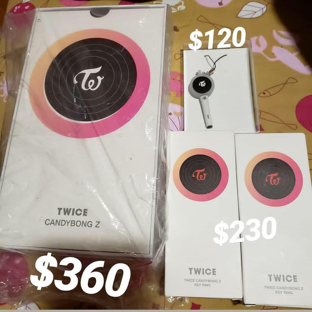 Twice 官方週邊手燈手燈鎖匙扣應援棒現貨 興趣及遊戲 古董收藏 韓流 Carousell Twice 官方週邊手燈手燈鎖匙扣應援棒現貨 興趣及遊戲 古董收藏 韓流 Carousell