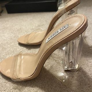 (Category: ) located in . Submitted by evaraexo (Listing ID 1011713531, Image 1). Description: .