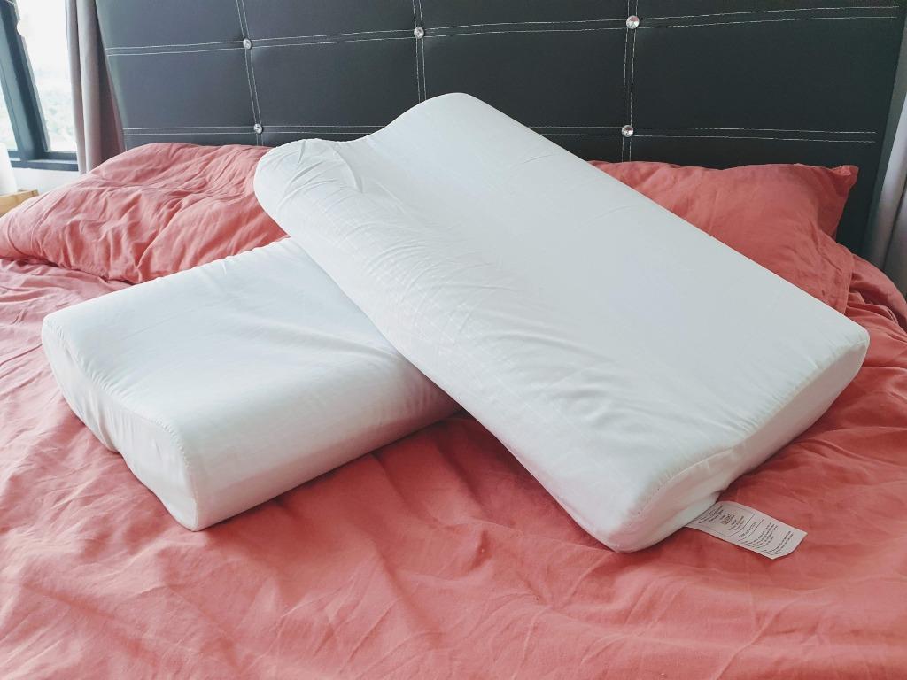 Akemi uchi memory pillow top