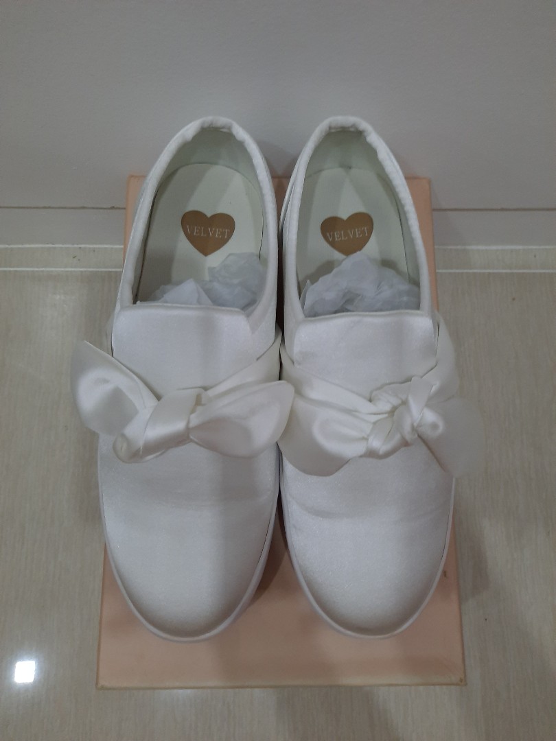 slip on all white