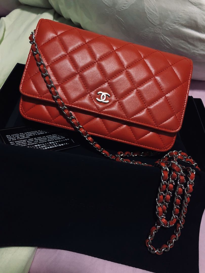 Chanel woc hotsell red lambskin