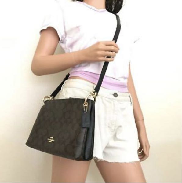 belly button fanny bag