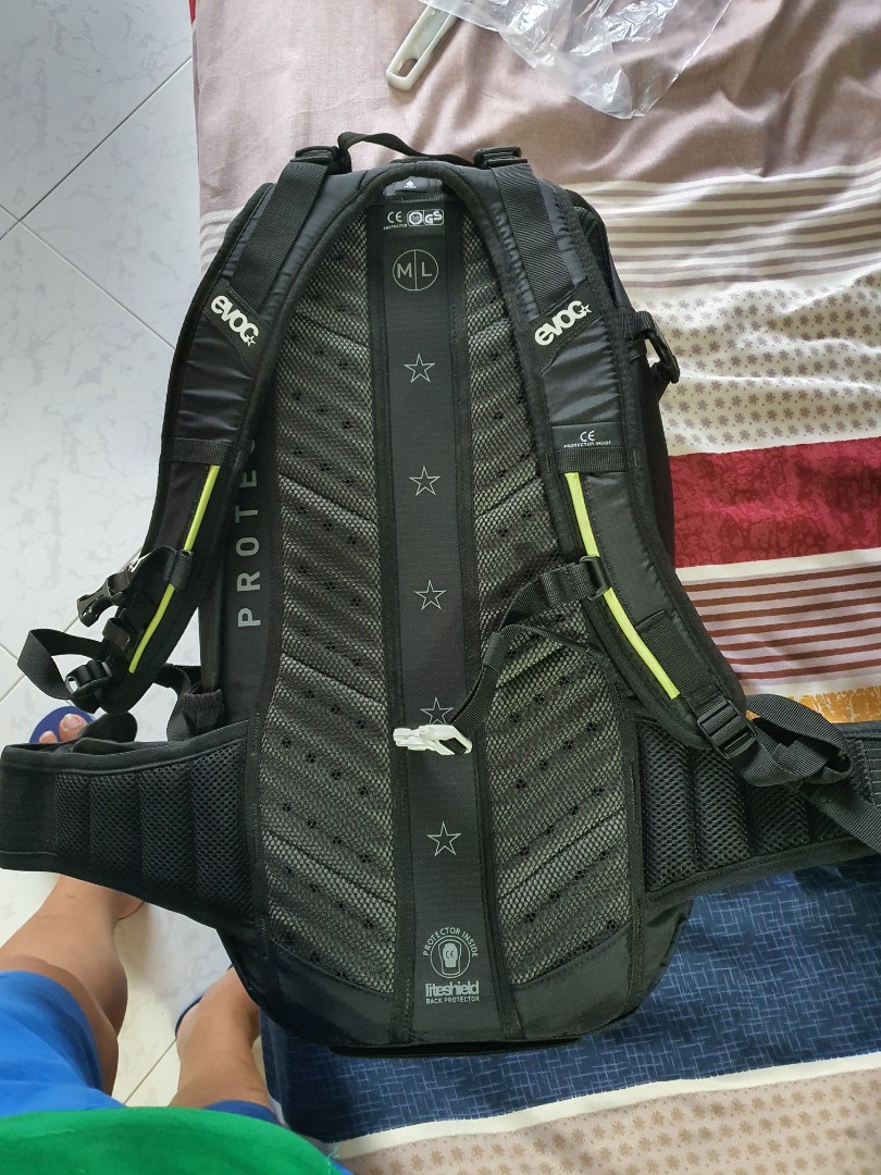 evoc fr enduro blackline
