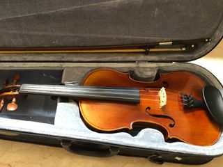 (Category: ) located in . Submitted by rockandclassical (Listing ID 1011902751, Image 1). Description: .