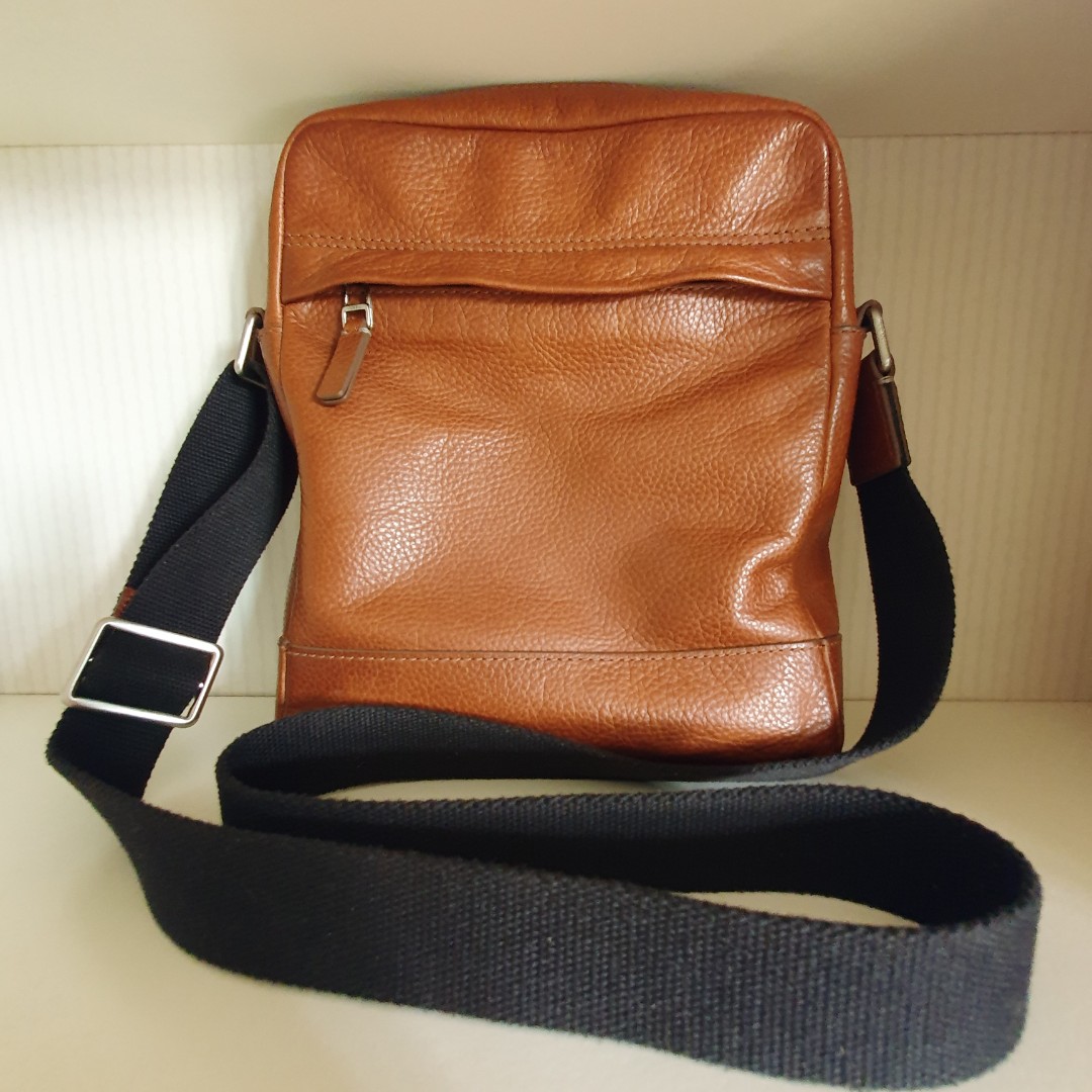 Fossil sling cheap bag