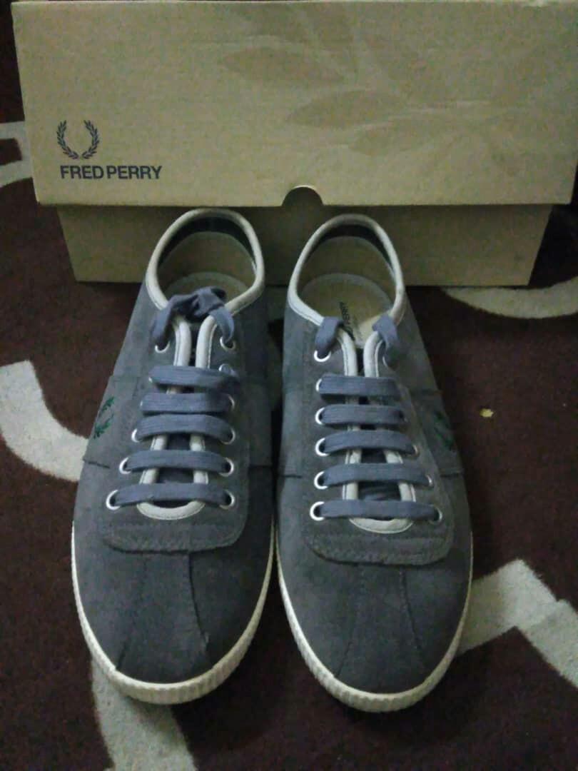 Fred Perry Shoe (Category: Cap & Hats) located in Bandar Baru Serting. Submitted by habib_akmal (Listing ID 1011887813, Image 3). Description: condition 9.9/10 size 8uk.