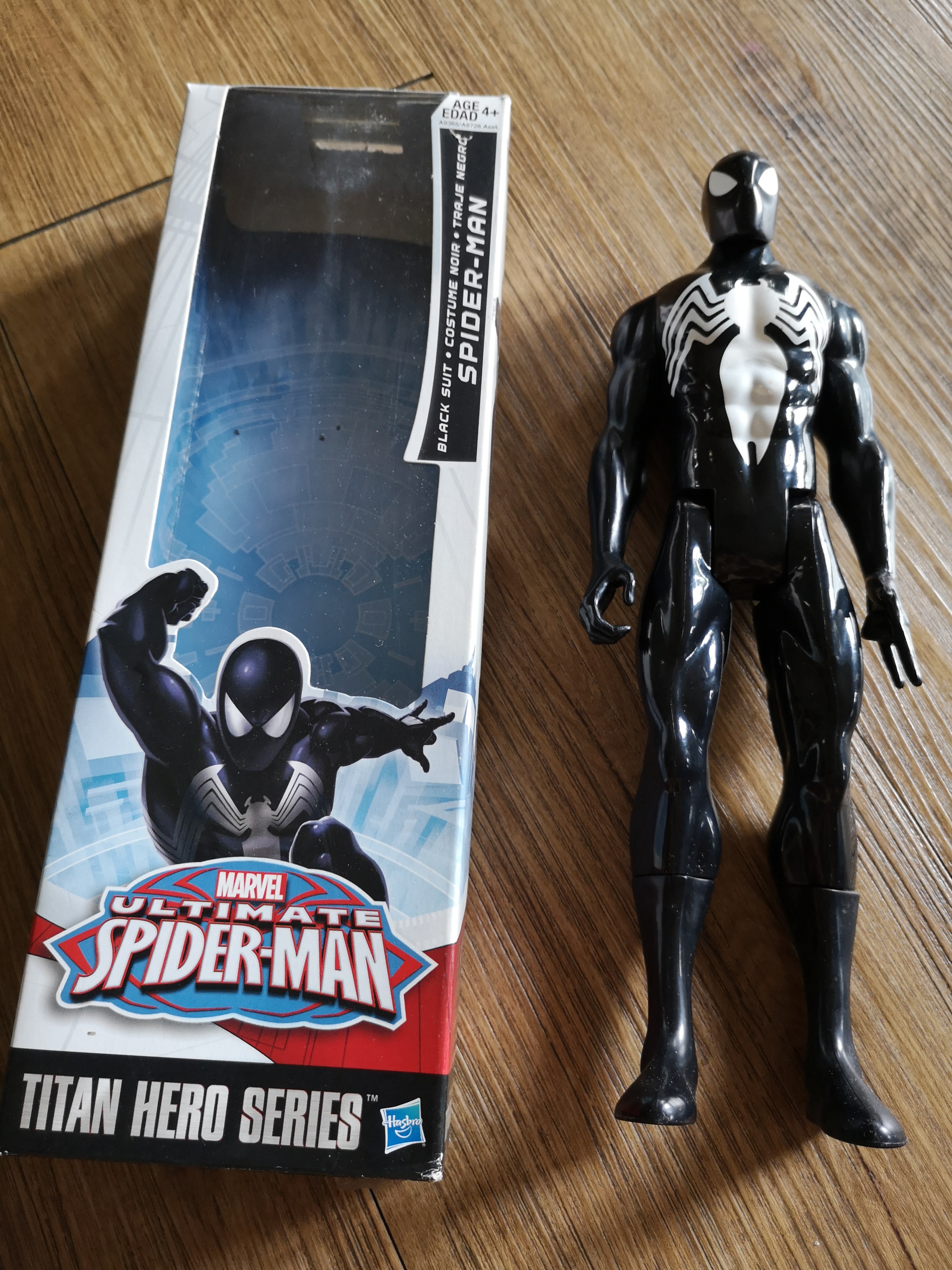Hasbro Black Suit Ultimate SPIDER-Man 12