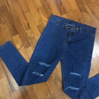 (Category: ) located in . Submitted by flowerdaisylpe (Listing ID 1011821697, Image 1). Description: .