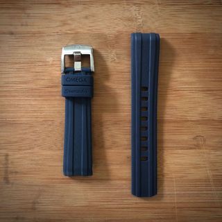 (Category: ) located in . Submitted by wrist_roll_watchshop (Listing ID 1011905205, Image 1). Description: .