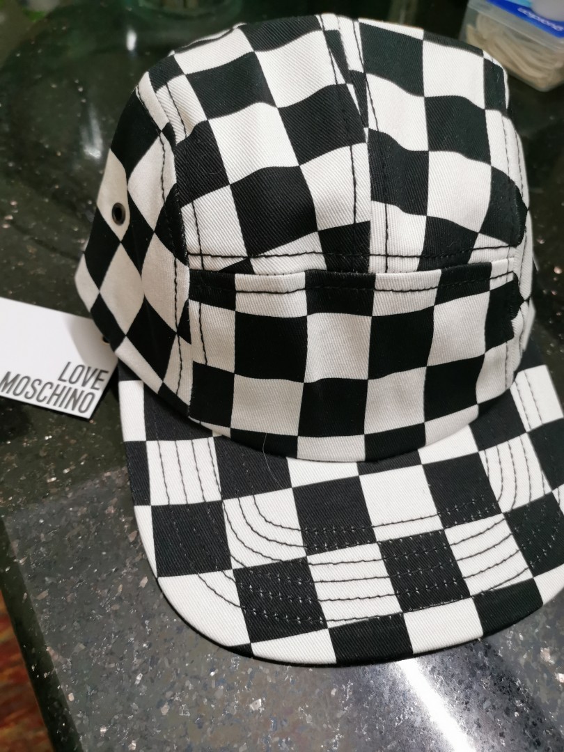 love moschino hat