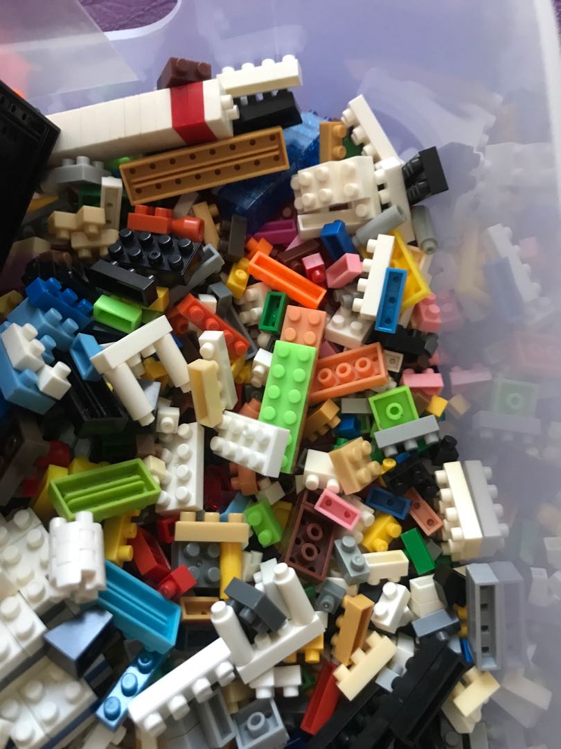 mini bricks like lego