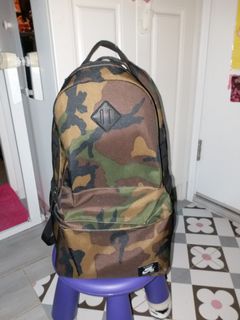 （分類：）位於 。 由 chilam15bb 提交（商品編號 1011898775，圖片 1）。簡介： 。