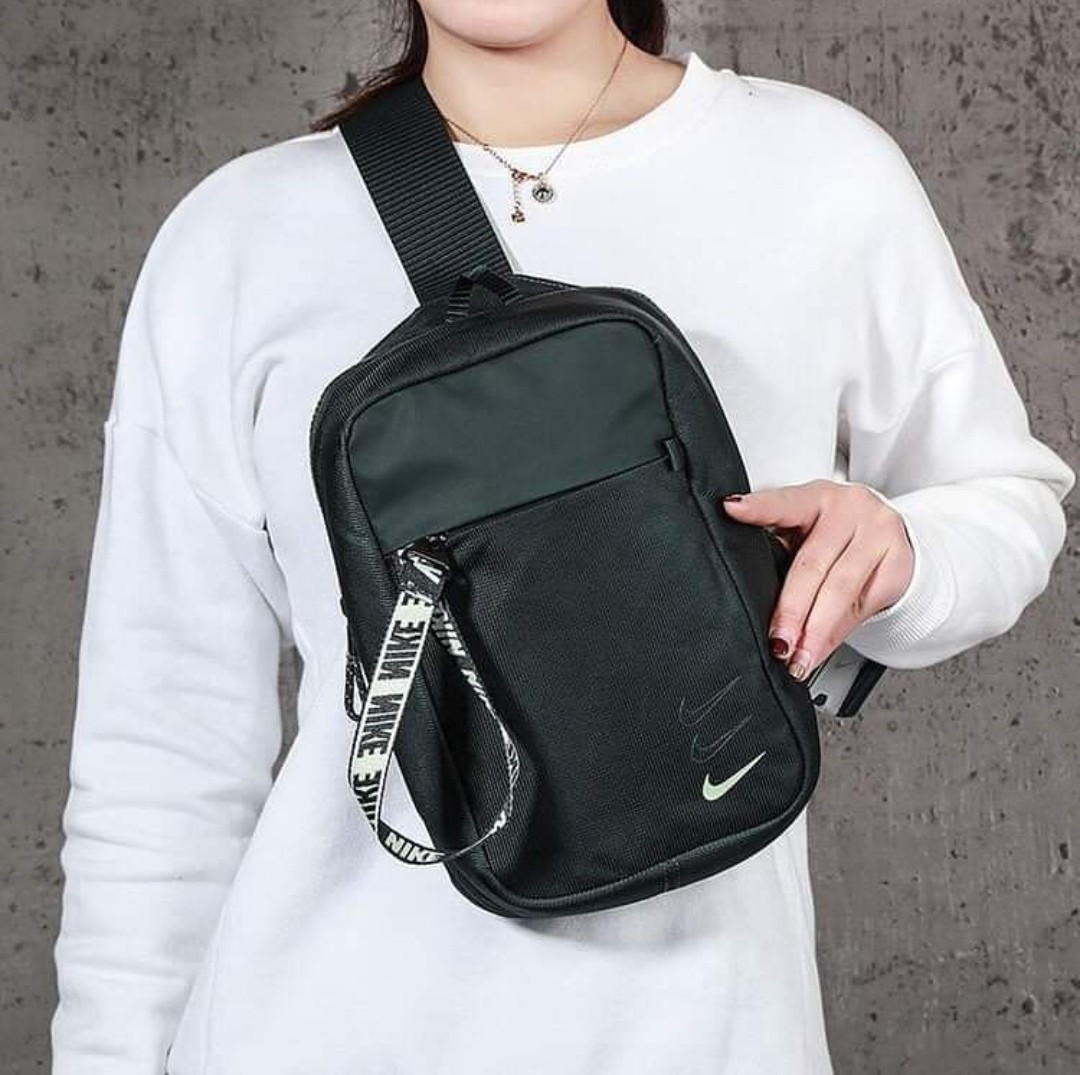 Nike Body Bag, Men's Fashion, Bags 