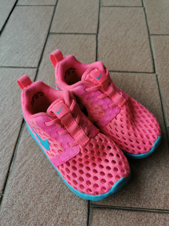 nike roshe one flight weight