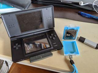 Nintendo Ds Lite R4 Video Game Consoles Carousell Singapore