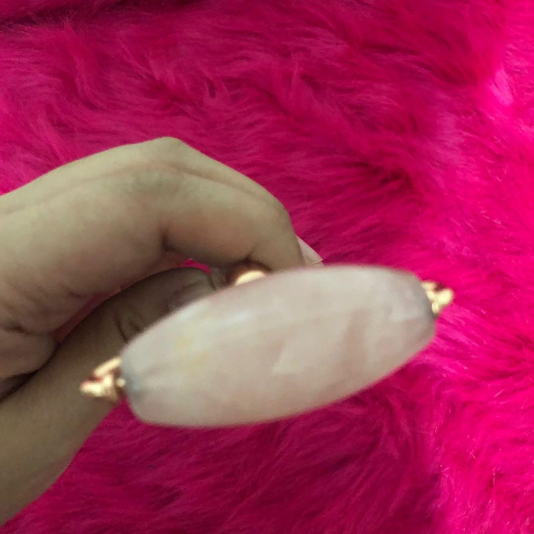 original rose quartz rollers (Category: Massage Devices) located in Quezon City. Submitted by bags4ever (Listing ID 1011823705, Image 3). Description: original rose quartz face roller pampaganda mga sissy effective po tlga. gamit ng mga artista onhand po ready for grab/lalamove meet up katipunan lang po & shipment via LBC c/o buyer.
