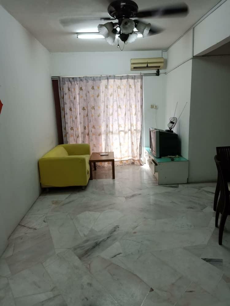 Sale Bayu Apartment At Tmn Bukit Serdang Seri Kembangan Property For Sale On Carousell