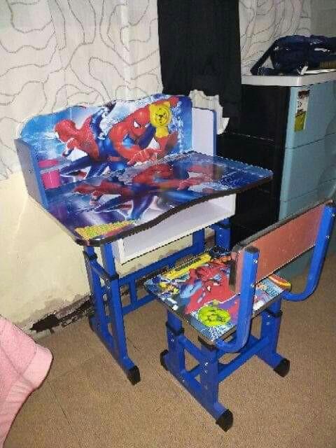 spiderman study table and chair