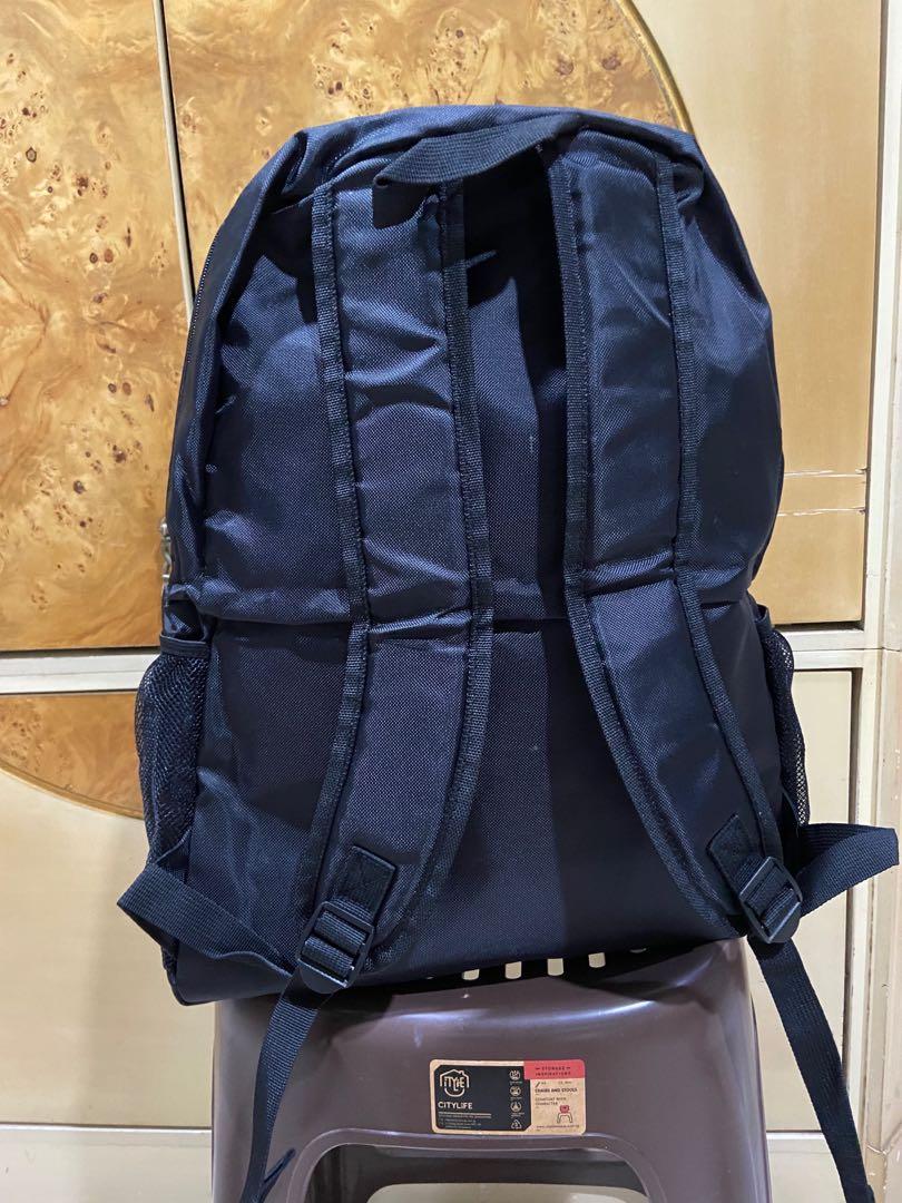 Transformable backpack (Category: Backpacks) located in Singapore. Submitted by pineabbleee (Listing ID 1011803479, Image 2). Description: COMPLETELY BRAND NEW - lightweight - can be transformed into a sling bag (see instructions) - sizeable and good for travelling .