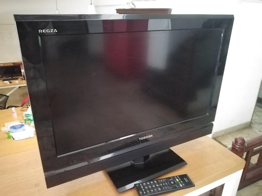 TV LCD Toshiba Regza 24 Inch, Elektronik, TV & Perlengkapan