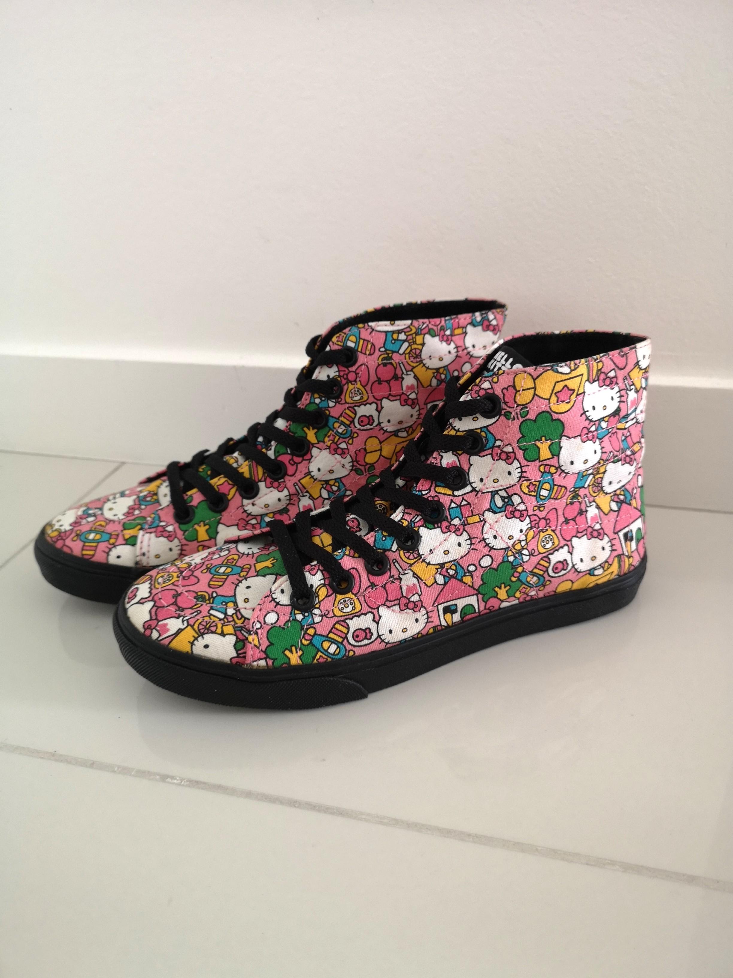 Vans x Hello Kitty Sk8-Hi, Women's 