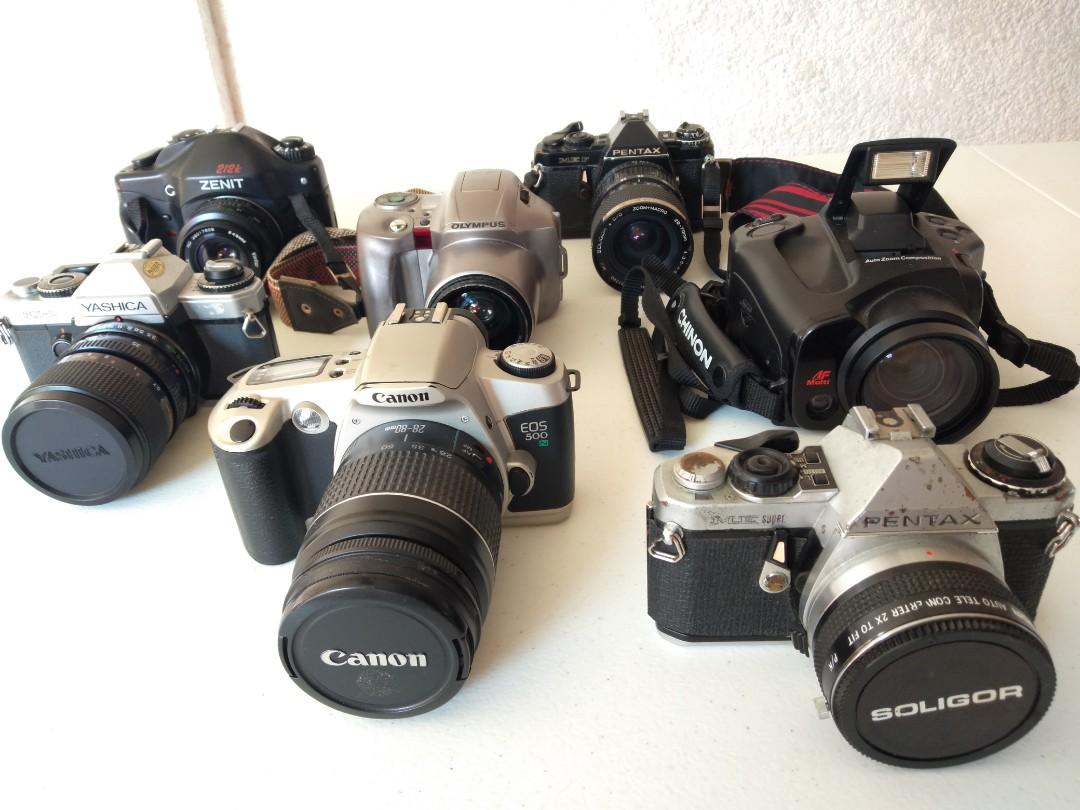 vintage cameras (Category: Cameras) located in San Pablo. Submitted by cortezkaye (Listing ID 1011794007, Image 1). Description: all vintage film cameras, take all. as is condition.