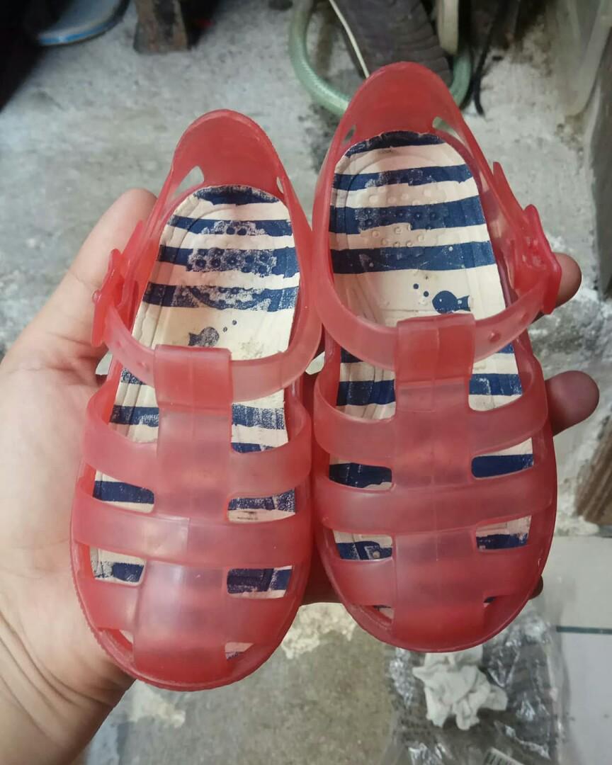 girls red jelly shoes