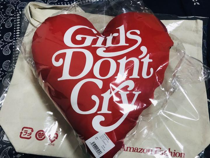 日本限定罕有Girls don't cry GDC HEART SHAPE PILLOW cushion