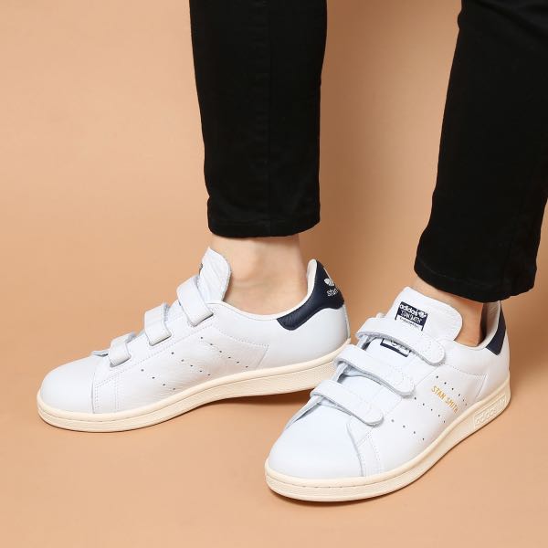 Adidas Stan Smith Velcro - White/Navy, Women'S Fashion, Footwear, Sneakers  On Carousell