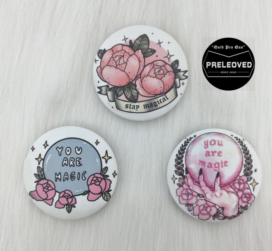 Aesthetic Pin Button 44mm (V8), Serba Serbi, Others di Carousell