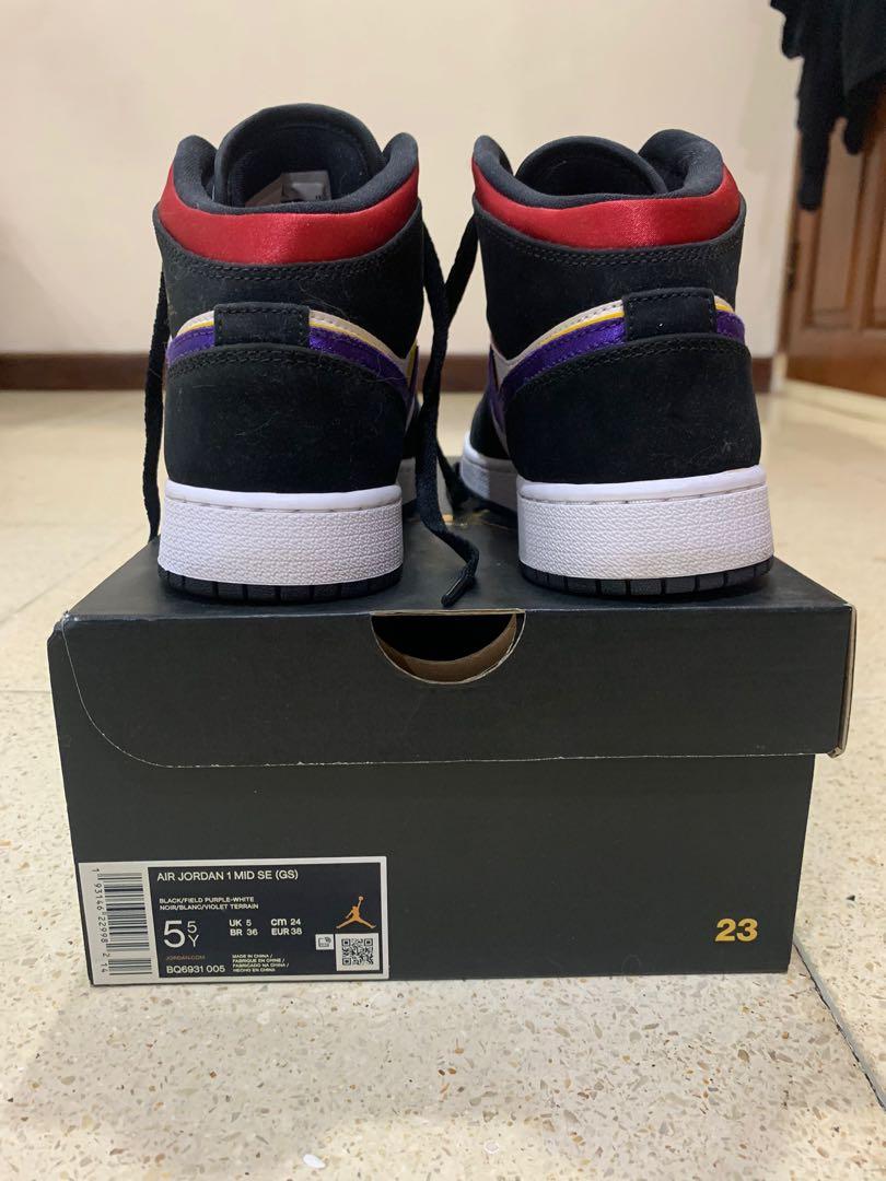 Air Jordan 1 Mid SE Lakers GS (size 5.5Y/38), Fesyen Wanita, Sepatu di  Carousell