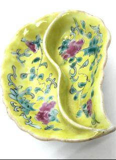 Antique Famille Jaune Porcelain Leaf Shape Condiment Fluted Footed Stem Sauce Dish
