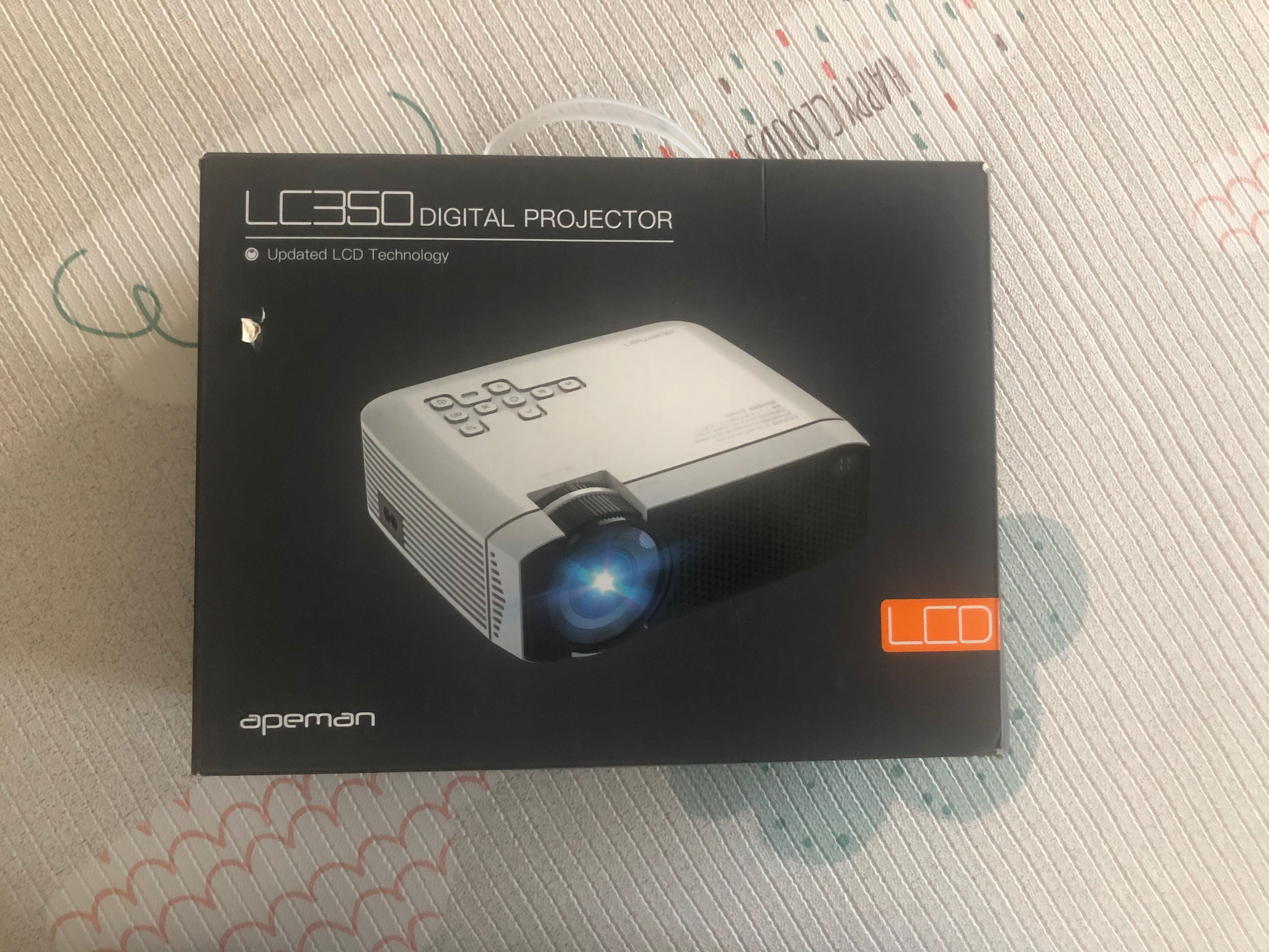 APEMAN PROJECTOR LC350, TV & Home Appliances, TV & Entertainment
