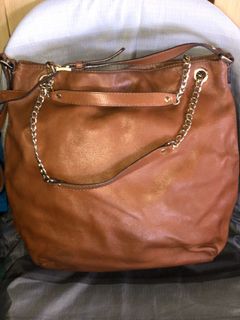(Category: ) located in . Submitted by maxwardrobe (Listing ID 1012143299, Image 1). Description: .