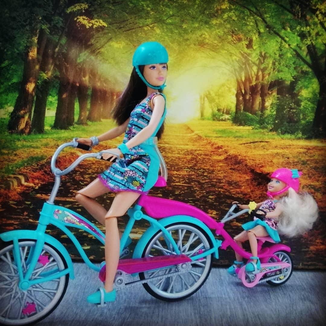 Barbie tandem bike shop