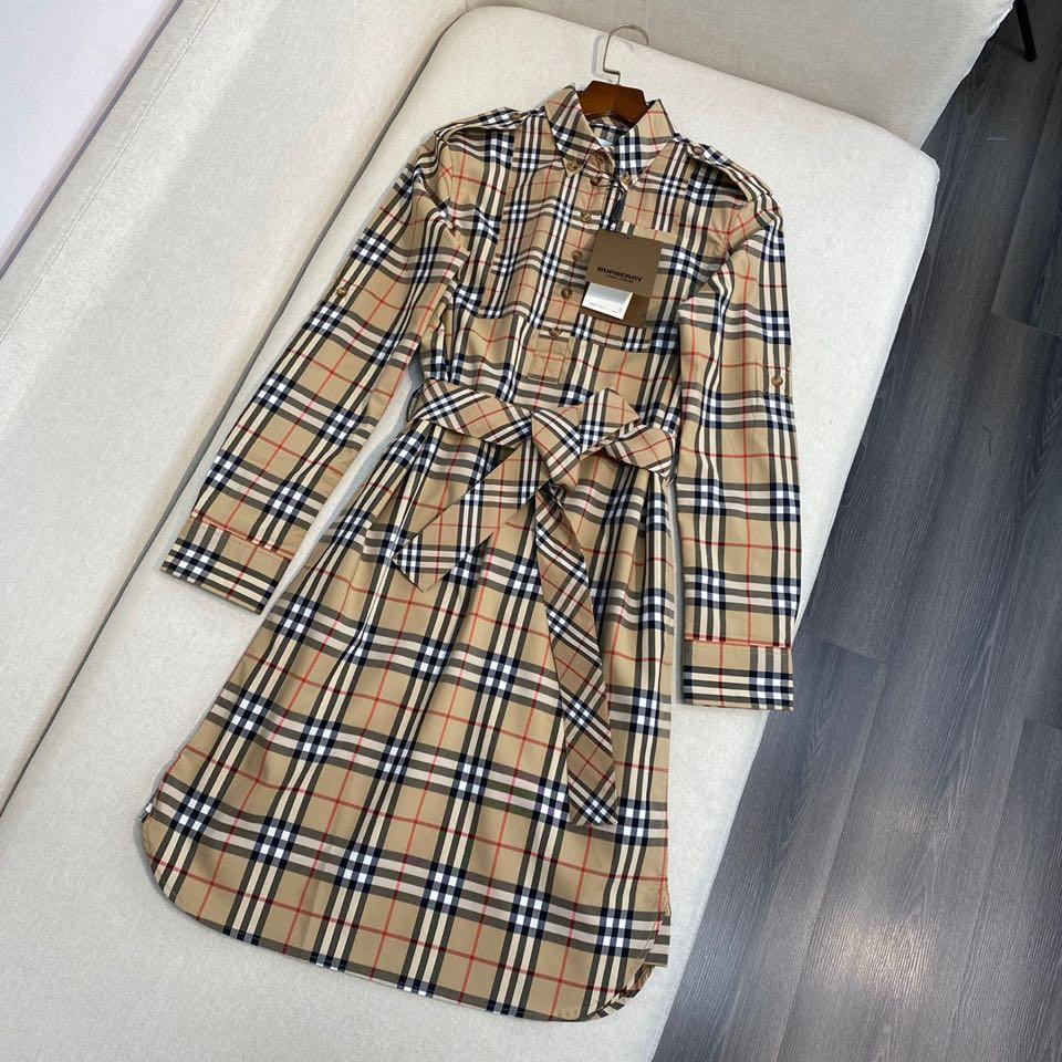 burberry pleated dress