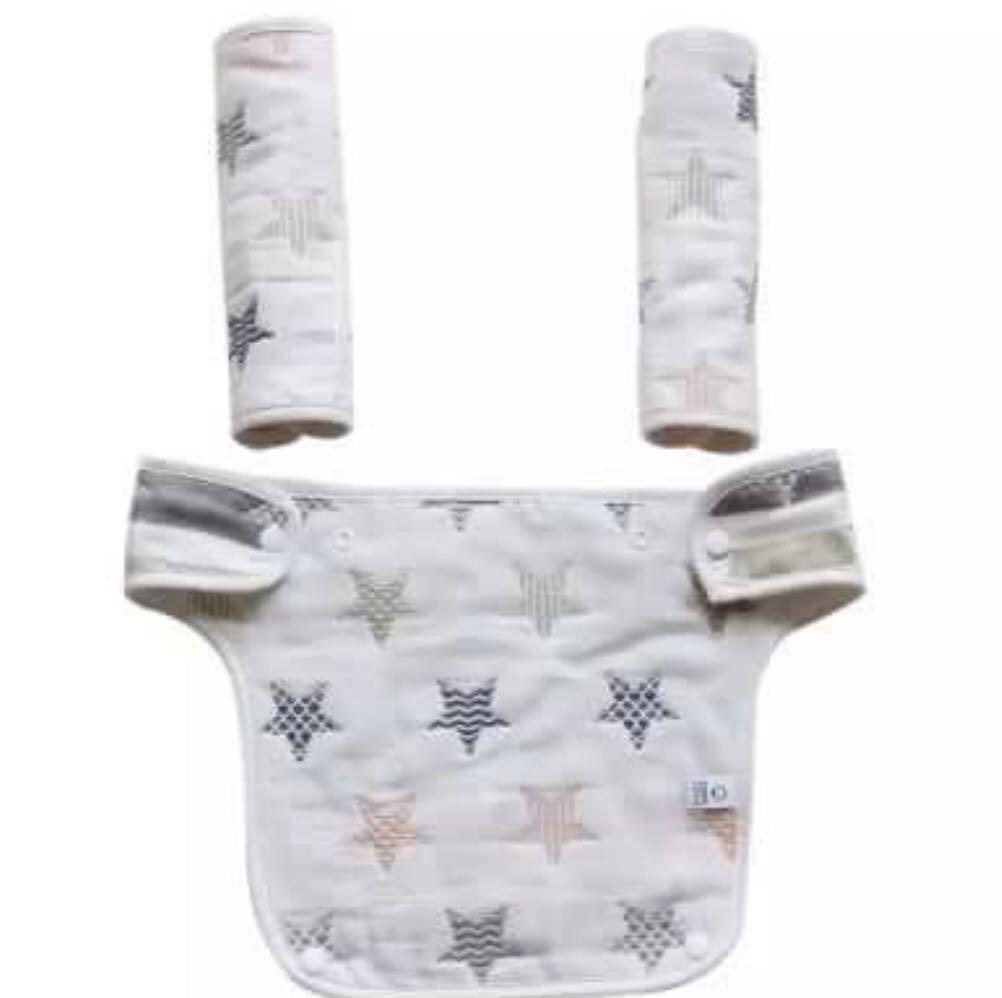 ergobaby drool bib