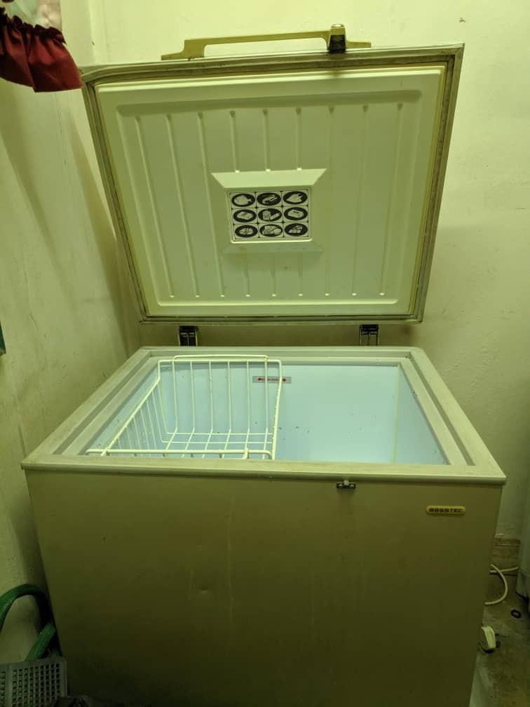 Bosstec Freezer Chest Peti Sejuk Beku Kitchen Appliances On Carousell