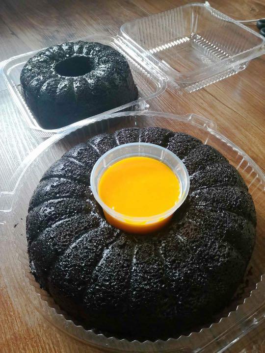 Charcoal Salted Egg Cake Food Drinks Baked Goods On Carousell