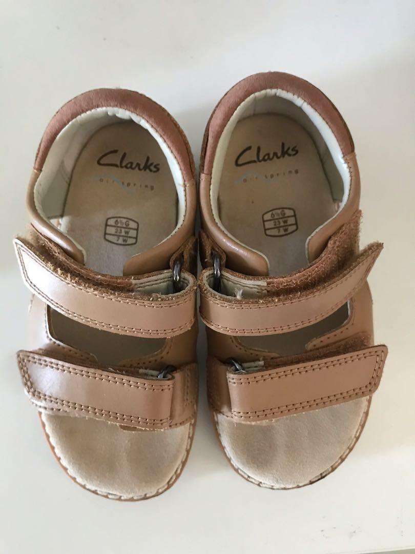 clarks sandals size 3