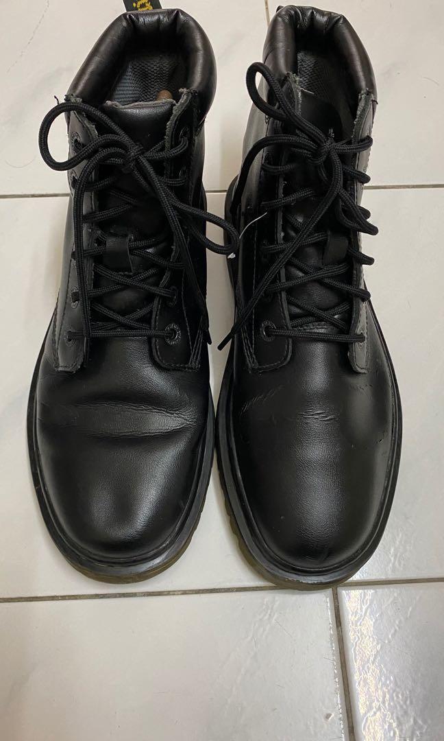 DR MARTENS cartor boots