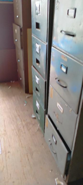 Filing Cabinets Home Furniture Furniture Fixtures Office Furniture On Carousell