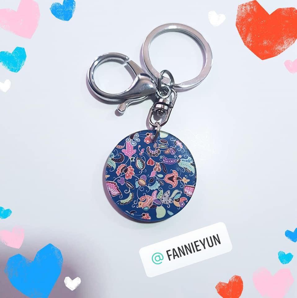 Kebaya Batik Print Samsui Women Keychain Tag Singapore Kebaya Batik Print Samsui Women Keychain Tag Singapore