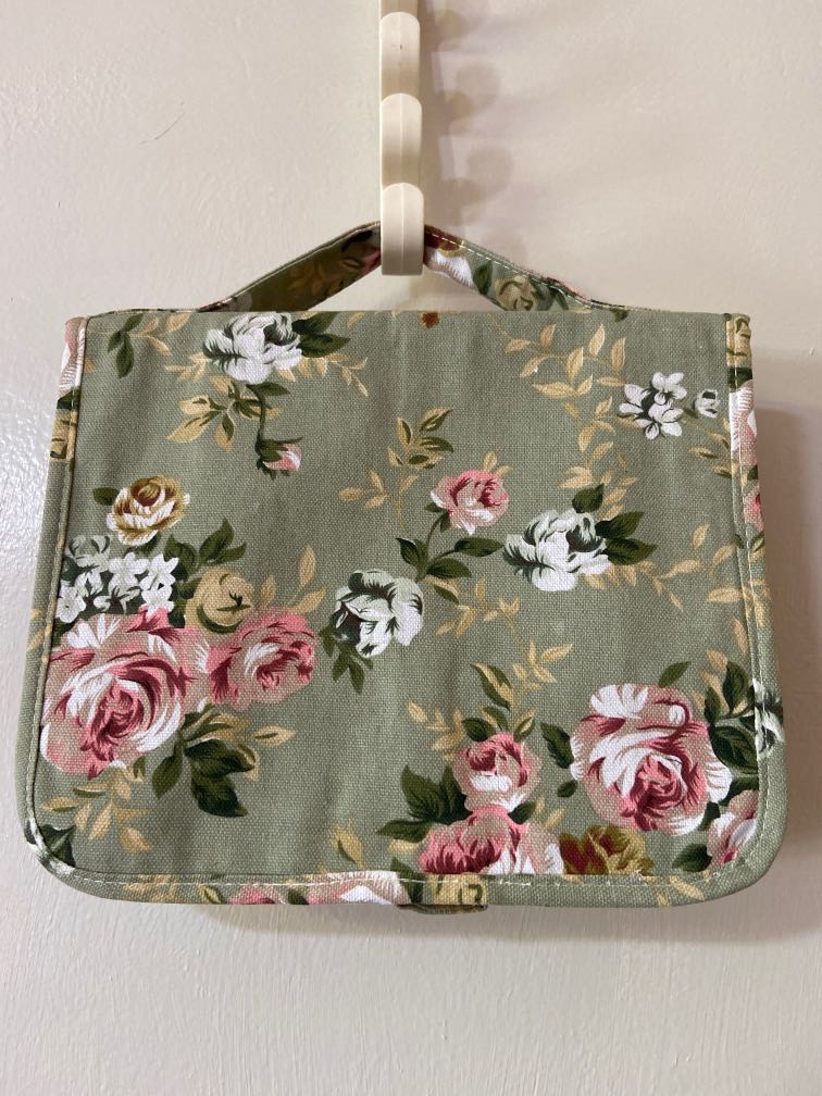 Laura ashley toiletry 2025 bag