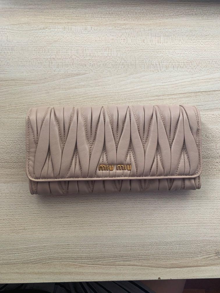 Miu miu matelasse wallet sales