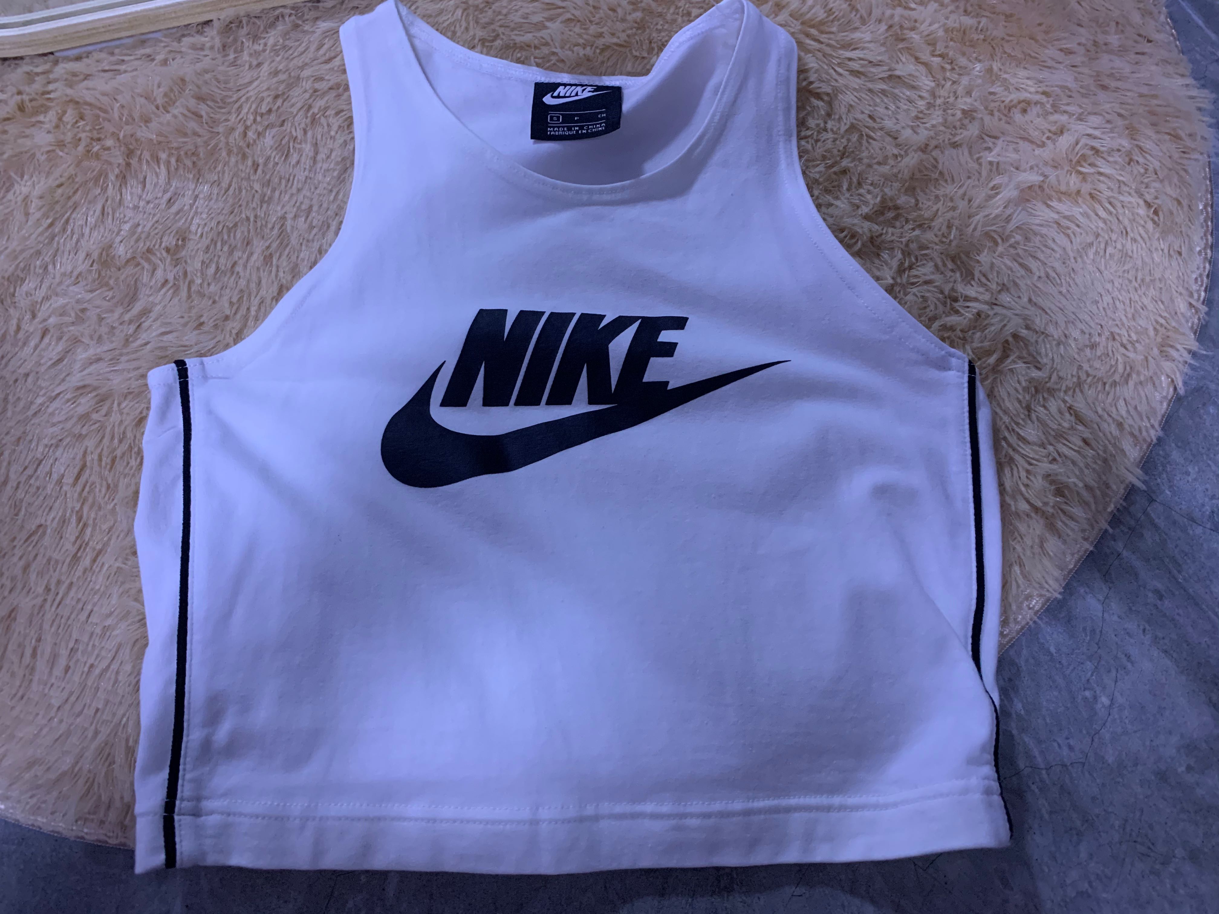 nike heritage tank top