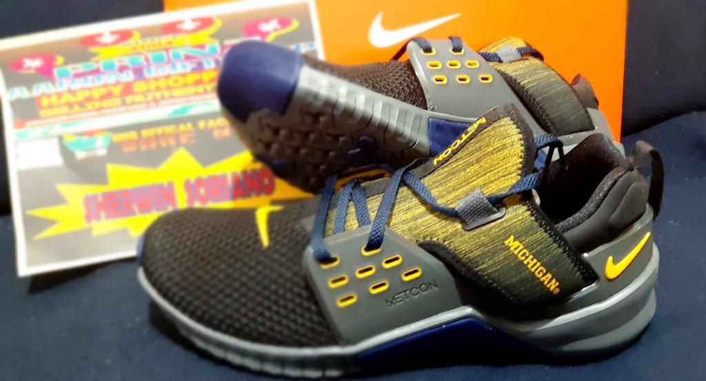 Nike free store metcon michigan