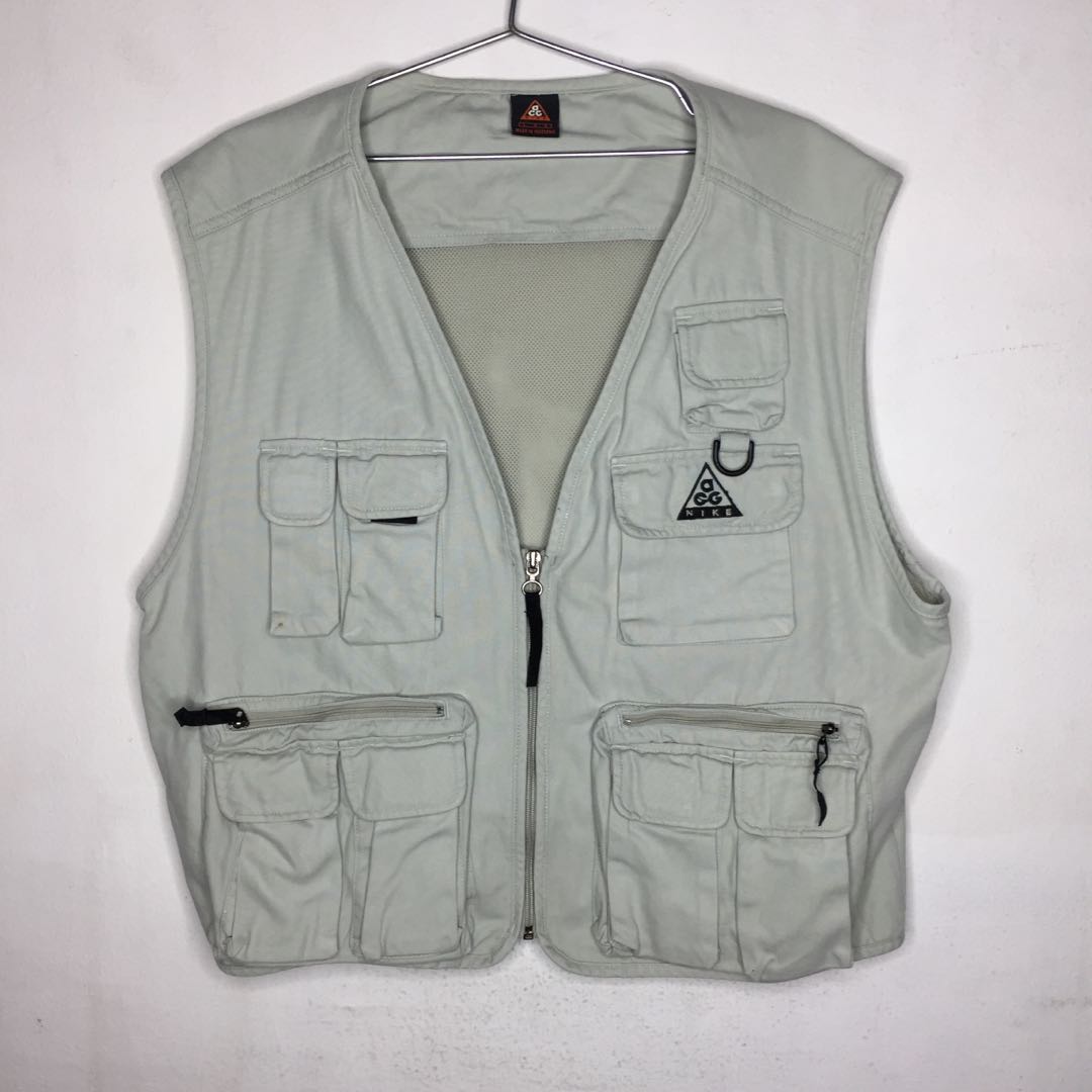 toothache start In fact Nike Vintage ACG Tactical Vest, Men's Fashion, Tops & Sets, Vests on  Carousell