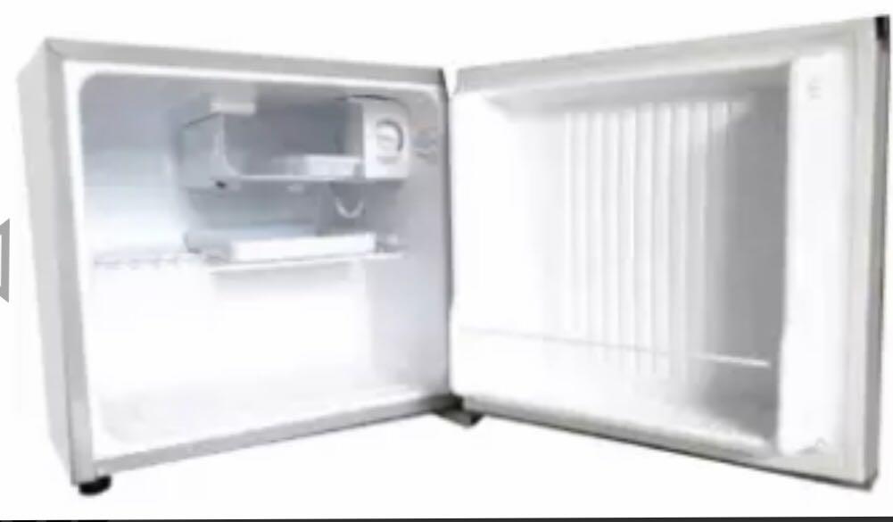 Panasonic mini bar fridge, TV & Home Appliances, Kitchen Appliances